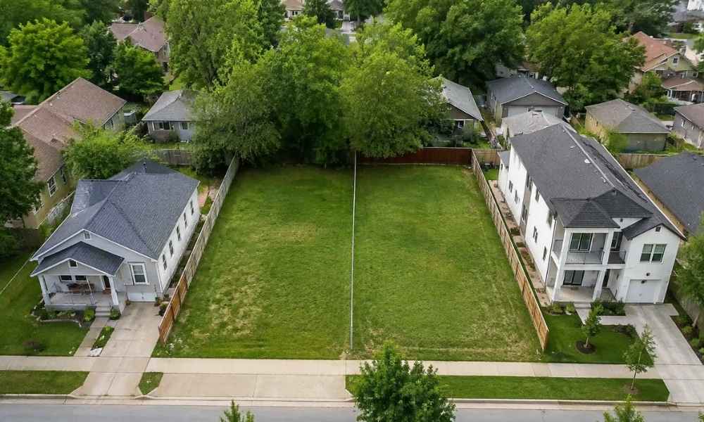 Nashville tennessee adjacent lots property consolidation - ALTA SURVEY Tennessee Aerial view of adjacent residential lots in Nashville Tennessee before property consolidation